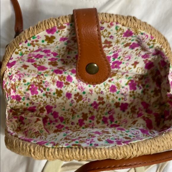 Source Unknown Brown Faux Leather Basket Weave Crossbody Bag Picnic Purse 8x6x2” - Picture 9 of 11